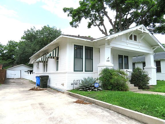 3rd image of 610 E Krezdorn St