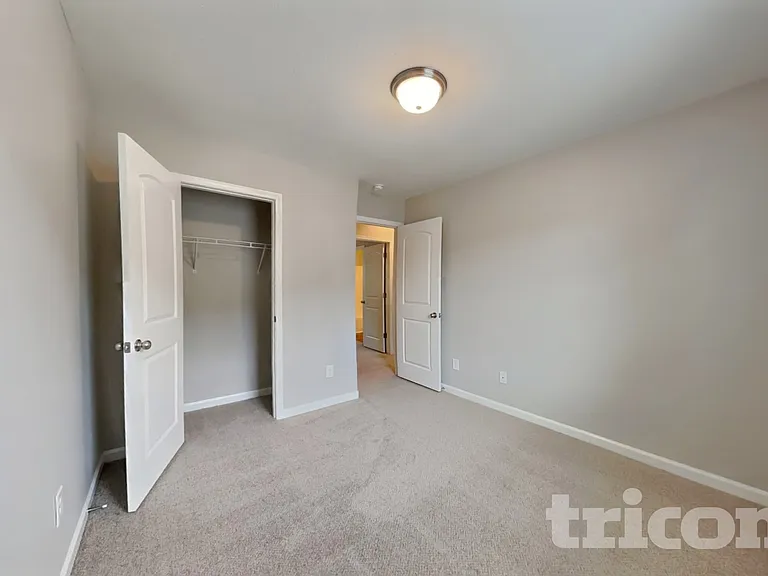 427 Randolph Dr — Photo 14
