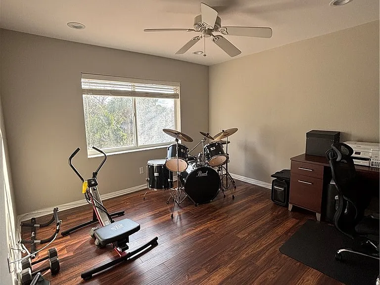 9450 Silver Pine Loop — Photo 13
