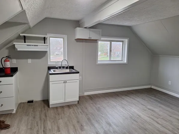 211 Brockway Rd #1, Yale, MI 48097