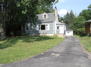 8119 Greenwood Ave, Munster, IN 46321