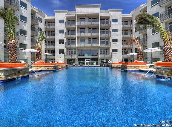 3rd image of 17902 La Cantera Pkwy Ste 102