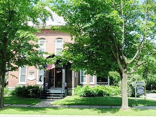 423 Budd St #3 Photo 1