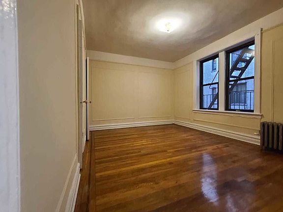 3rd image of 50 E 18th St APT B9