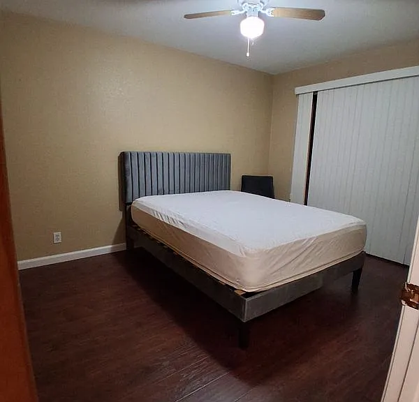1127 Rosa Del Rio Way — Photo 8