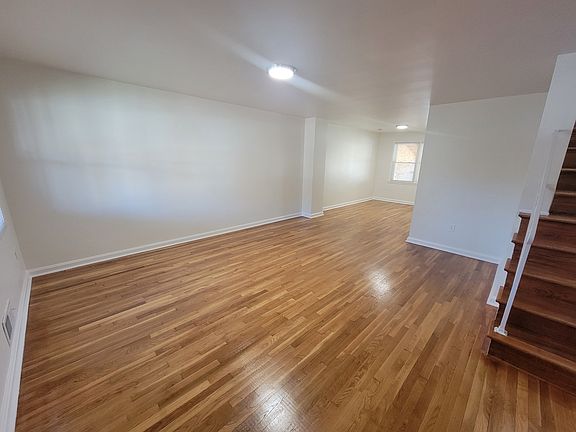 4th image of 1402 Nicolay Way #1