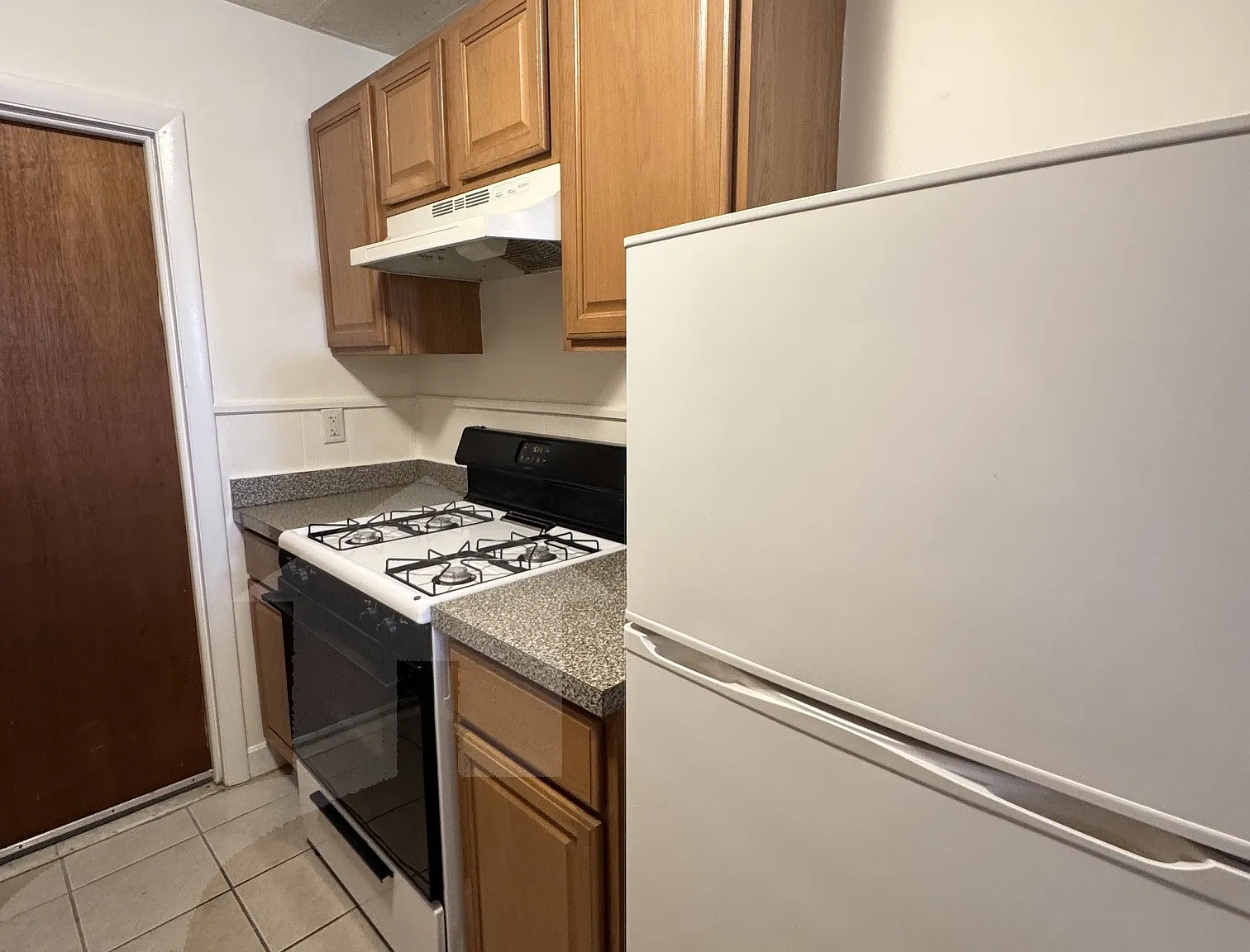 Studio, 9999 sqft, $1,900 — Photo 2