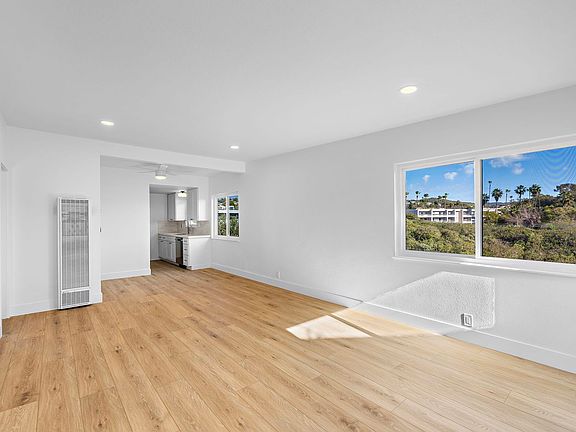 4th image of 213 Avenida Lobeiro #B