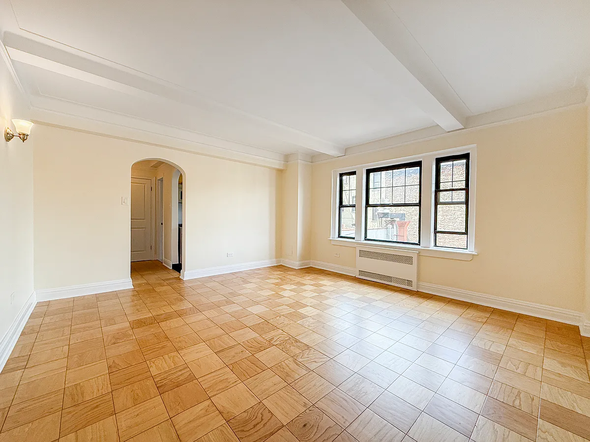 Building Photo - 95 Christopher St #4A