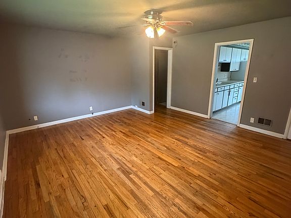 5th image of 2330 S 47th St