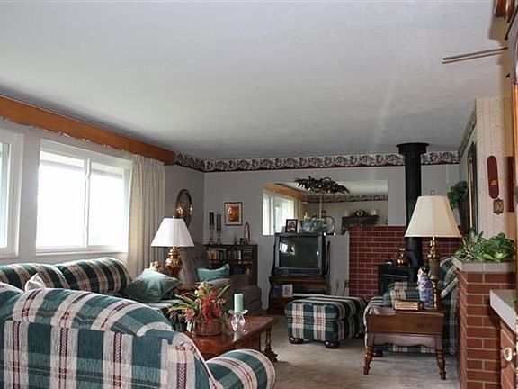 4th image of 3993 Barberry Blvd