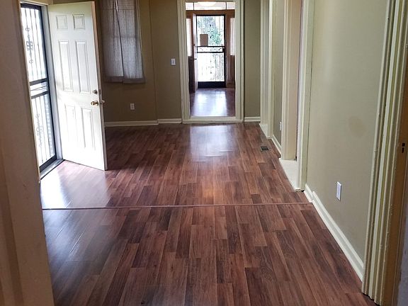 2nd image of 1208 1st Ave S
