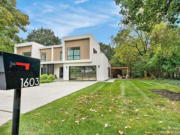 2nd image of 1603 Leaird Dr