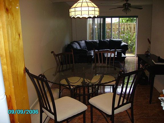 3rd image of 807 W Oakland Park Blvd APT G8