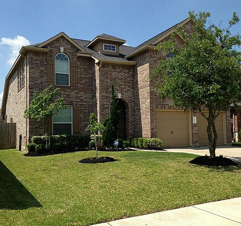 Welcome home to 9511 Ryans Ranch
