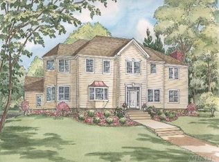 60 Fernwood Ln, Roslyn, NY 11576