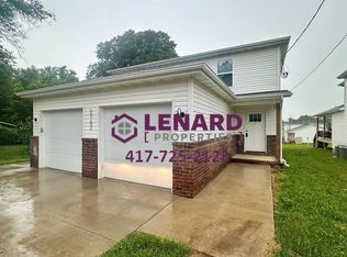 2707 W Olive St #A, Springfield, MO 65802