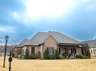 4183 Robinson Xing, Olive Branch, MS 38654