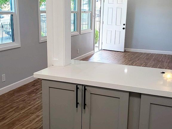 3rd image of 4167 Somerset Dr APT 1