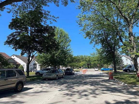 5th image of 24431 New York St