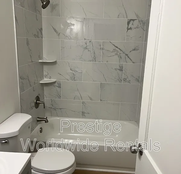 2823 Lee St — Photo 5