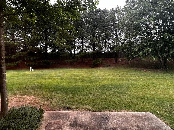 5th image of 3531 Laurenhurst Ln