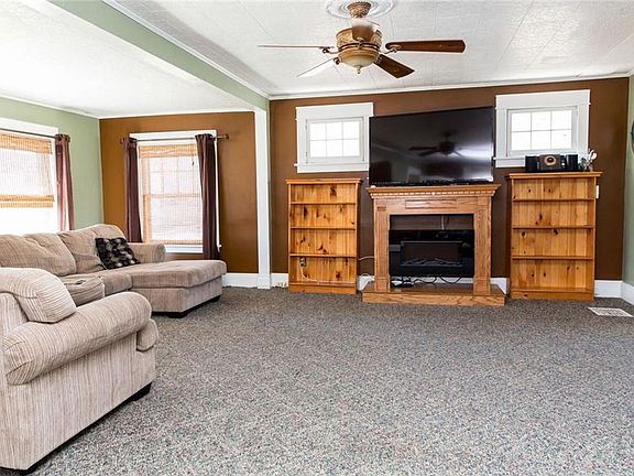 2nd image of 260 Taunton Pl