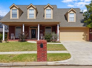 2011 Brianna Ln, Arlington, TX 76001