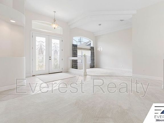5th image of 30 Westgate Ln