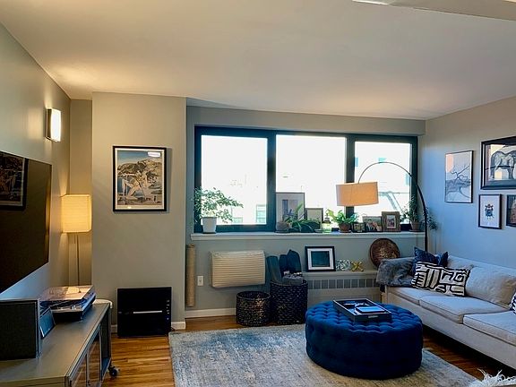 4th image of 265 Van Buren St #3E