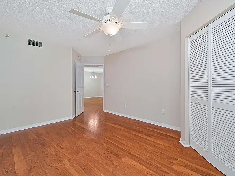 8920 Colonnades Ct E #514 — Photo 14