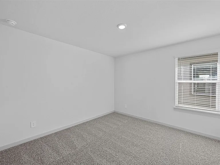 136 New Haven Ave — Photo 23