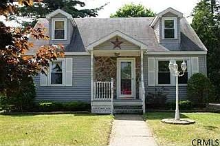 1st image of 40 Wilson Ave