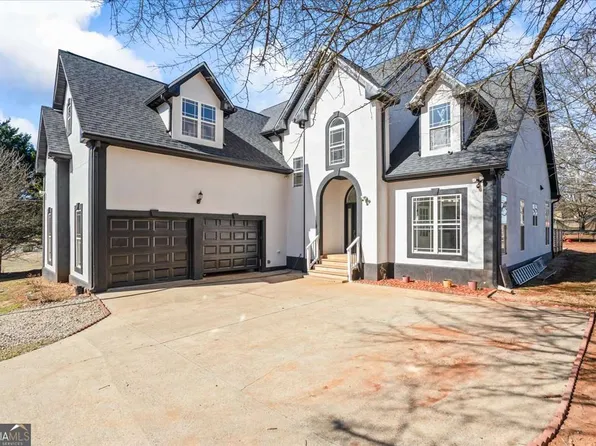 3955 Pucketts Rd, Snellville, GA 30039