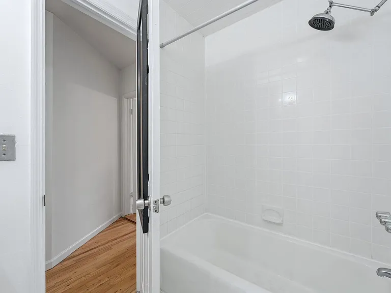 509 Monroe St #3L — Photo 14