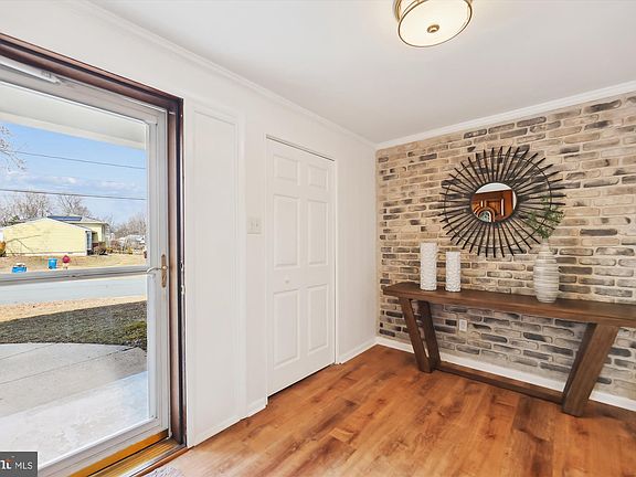 4th image of 4801 Eaton Pl