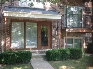 8307 Woodland Dr, Darien, IL 60561