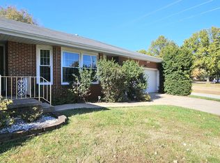 3155 S Valley View Ave, Springfield, MO 65804