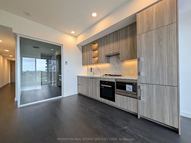 18 Esther Shiner Blvd #549 — Photo 3