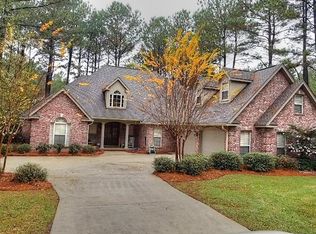 70 Steep Holw, Hattiesburg, MS 39402