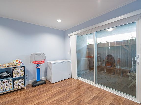 5th image of 3626 1/2 Newton St