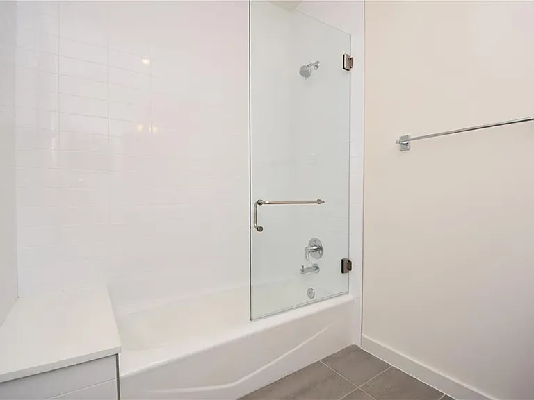 5405 Sunshine Dr #2 — Photo 25