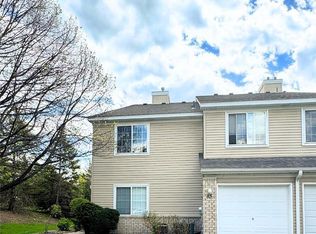 2230 Ranchview Ln N UNIT 85, Plymouth, MN 55447