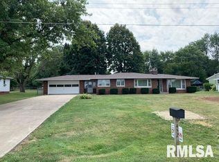 452 E Pearl St #A, Farmington, IL 61531