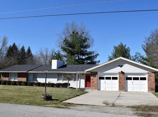 3383 Hedgely Rd, Springfield, OH 45506