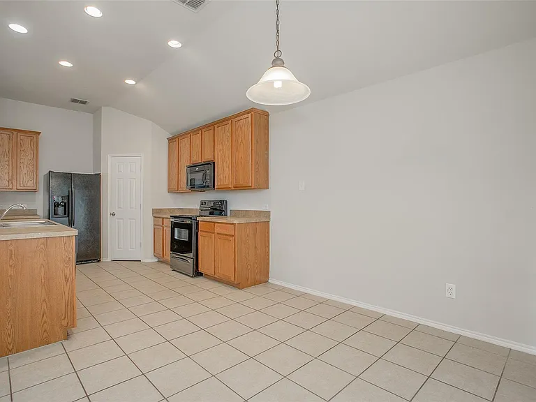 6000 Stirrup Iron Dr — Photo 7