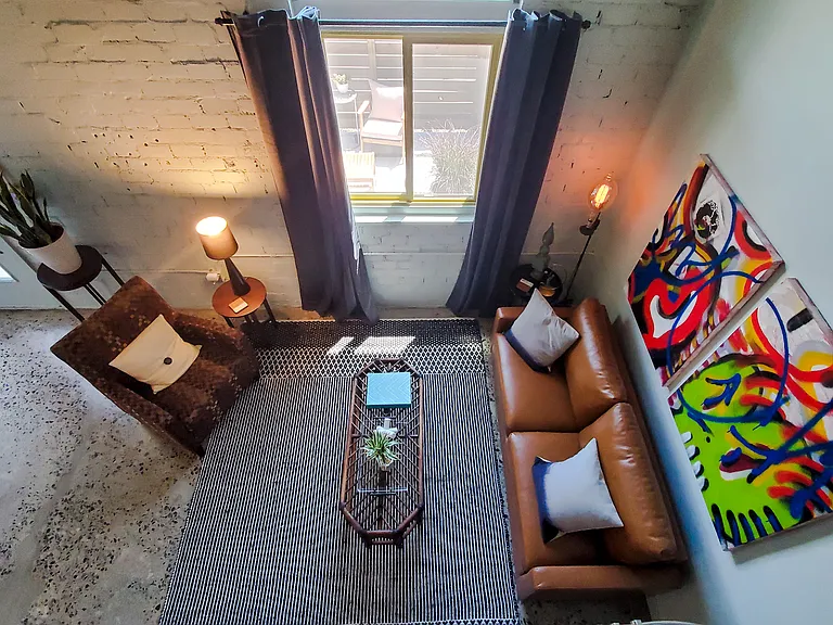 1020 E 6th St #2 — Photo 17