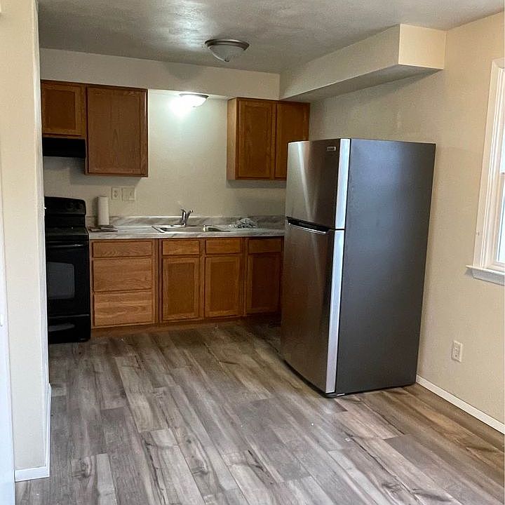 1st image of 800 W Shenandoah Dr #800