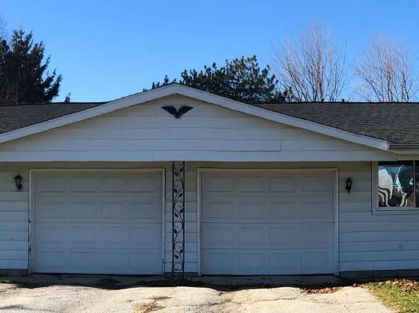 3071 N Center Rd, Saginaw, MI 48603