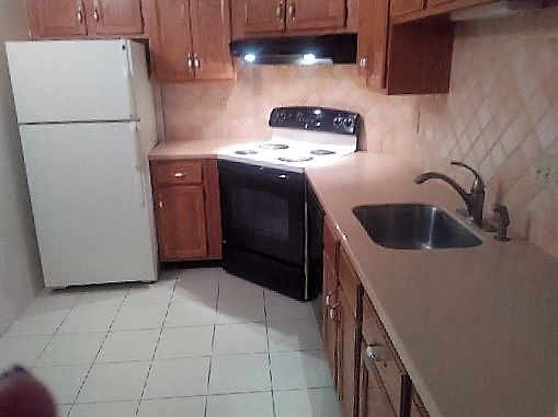 2nd image of 289 Elm St #34